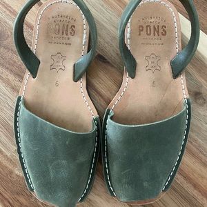 PONS sandals